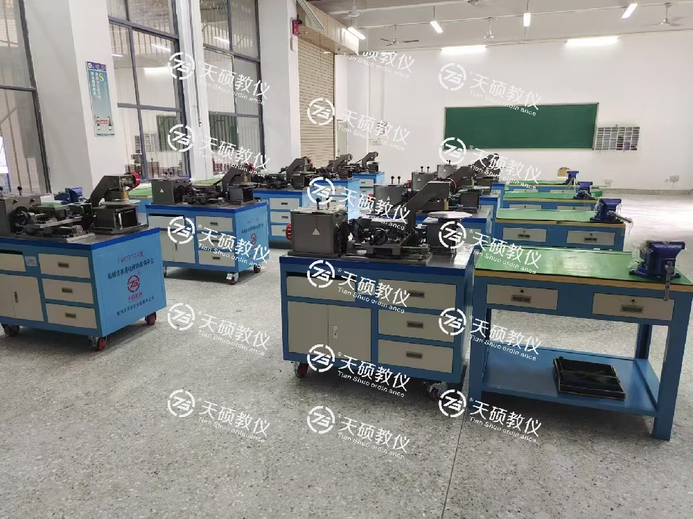 廣東省技師學院機械設備（bèi）裝備與自動控製專業建設（shè）項（xiàng）目順利安裝、調試、驗收通過！